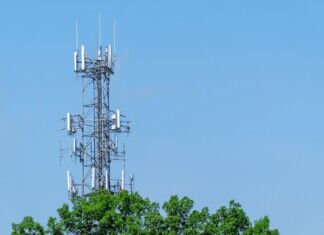 Starlink Mobile: SpaceX Seeks Access to More Than 80,000 U.S. Cell Sites For Wireless Network 6G 5G Mobile Cell tower via wiki commons